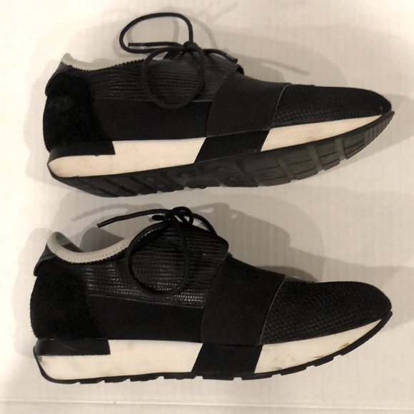 Wink Size 7 Black with white accents sneakers - Picture 7 of 7